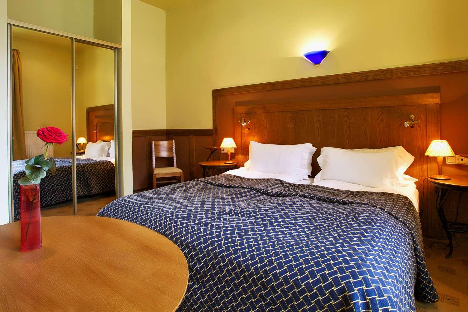 Best Western Santakos Hotel Каунас Екстериор снимка